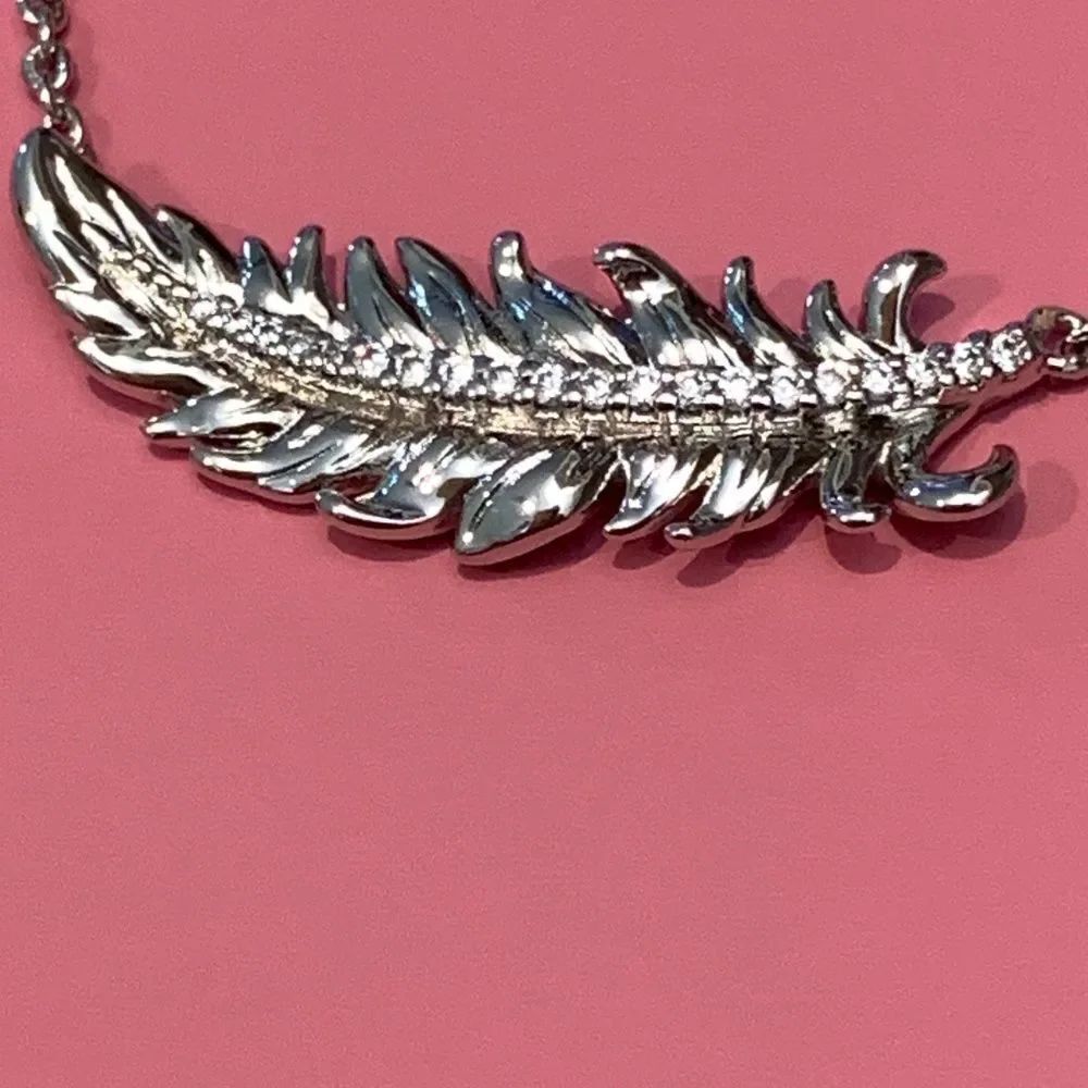 Feather Inspirational Engraved Silver Chain Necklace #keepsake #faith
